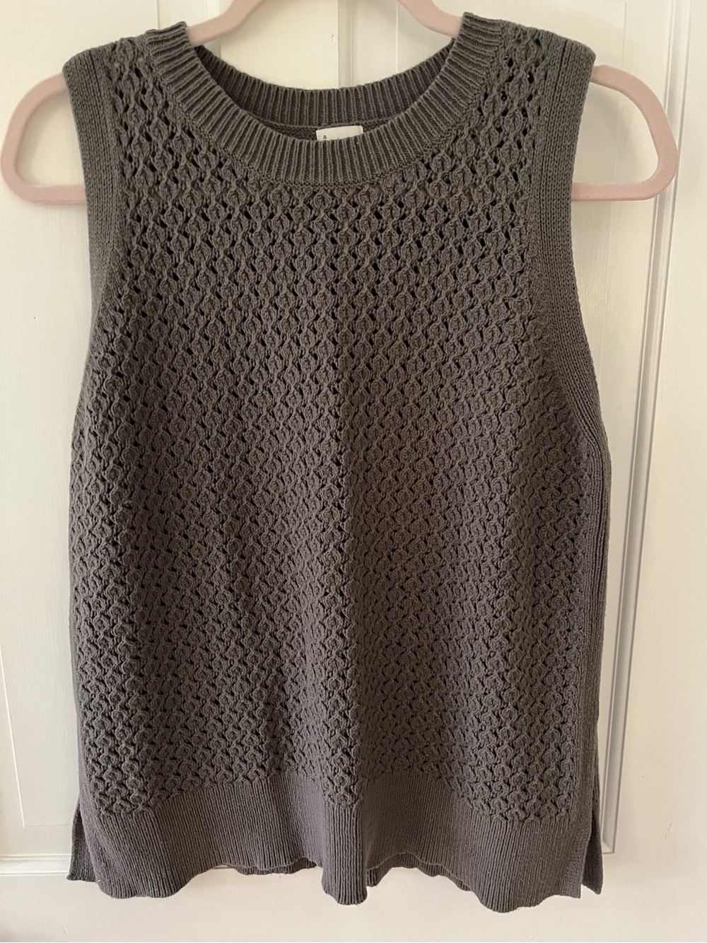 🌟a new day Gray Crochet Knit Tank Sweater Size Large